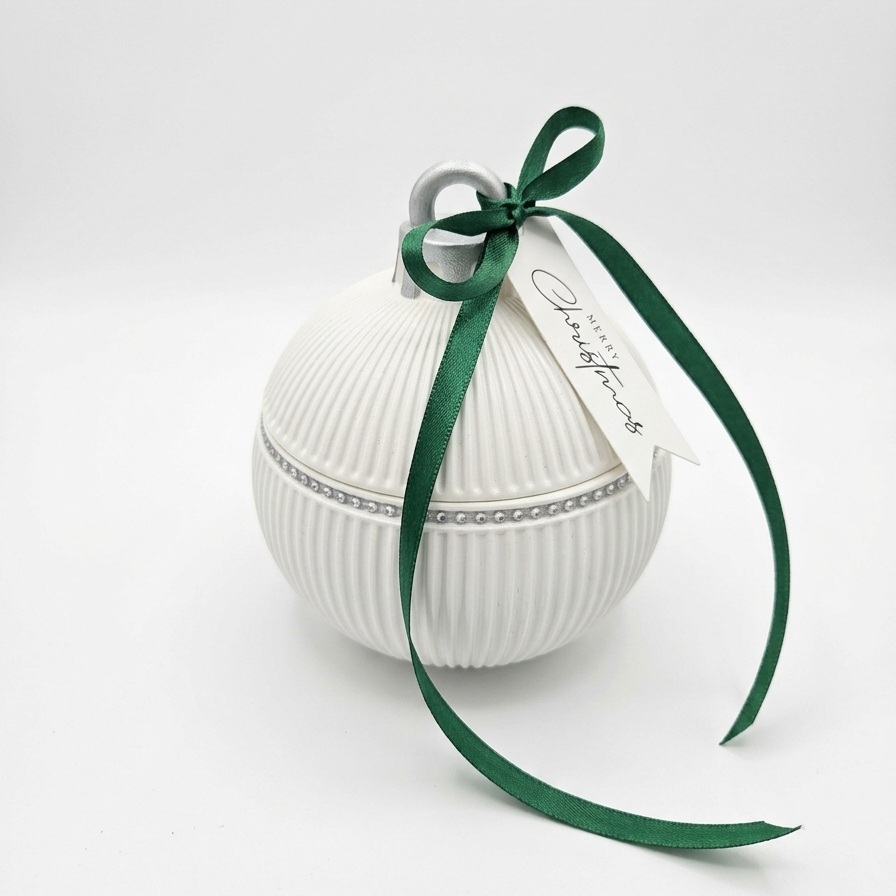 Candela Christmas Bauble Elegance - Bianca / Oro / Magia d'Inverno