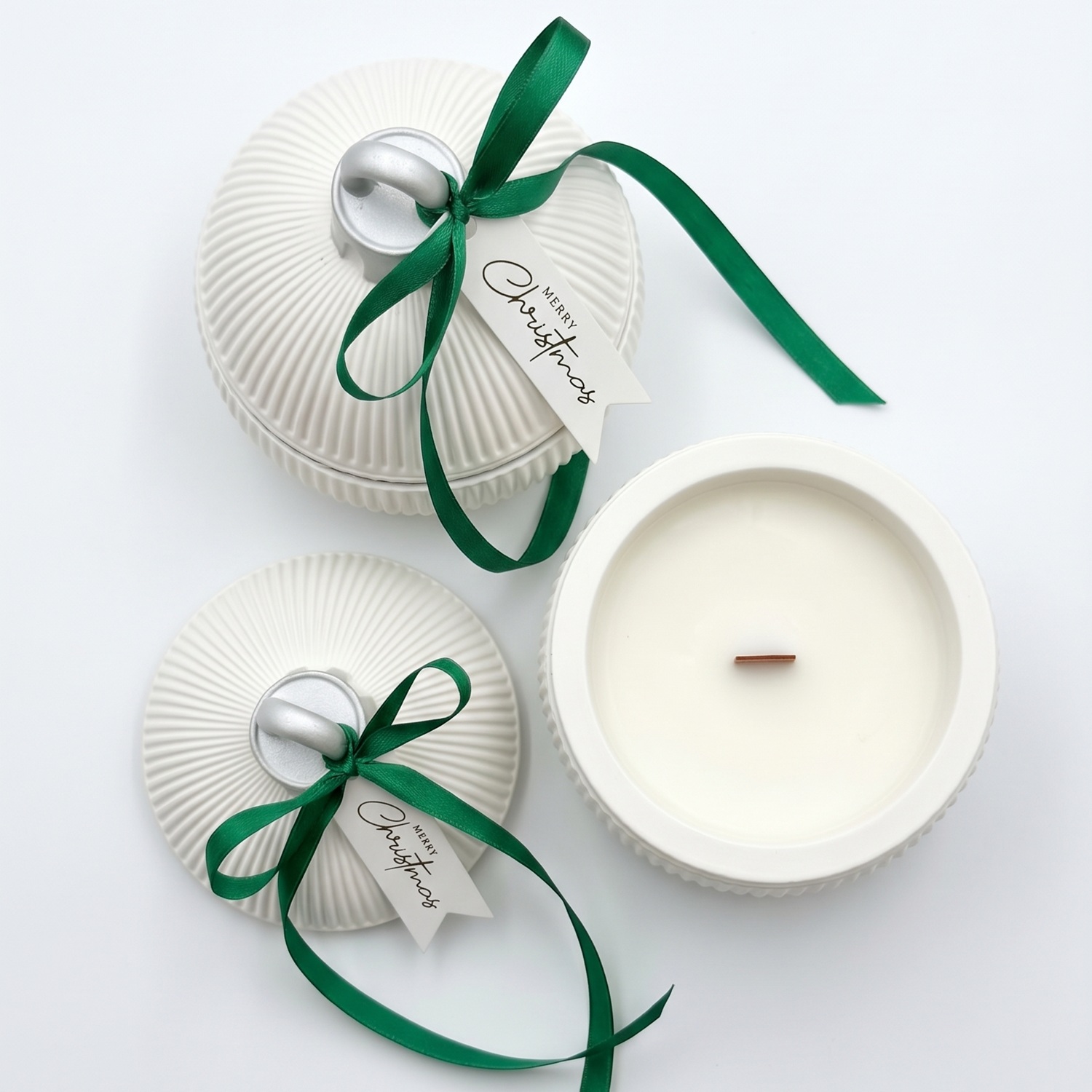 Candela Christmas Bauble Elegance - Bianca / Oro / Magia d'Inverno